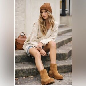 Jessica Simpson ulalie lug Boots Sz 9.5